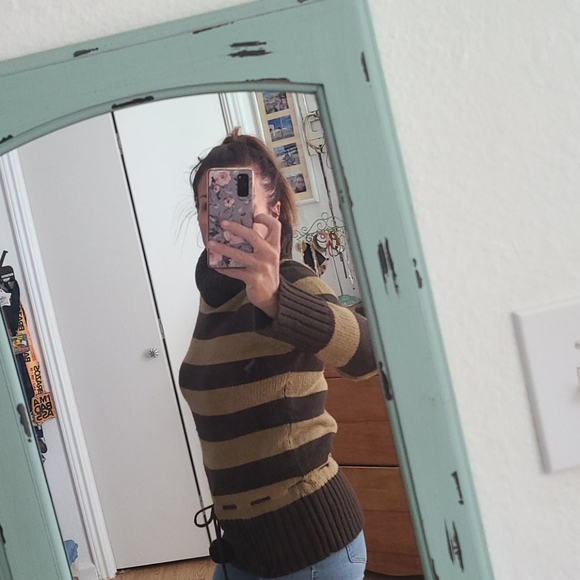 Brown & tan turtleneck sweater - Picture 4 of 4